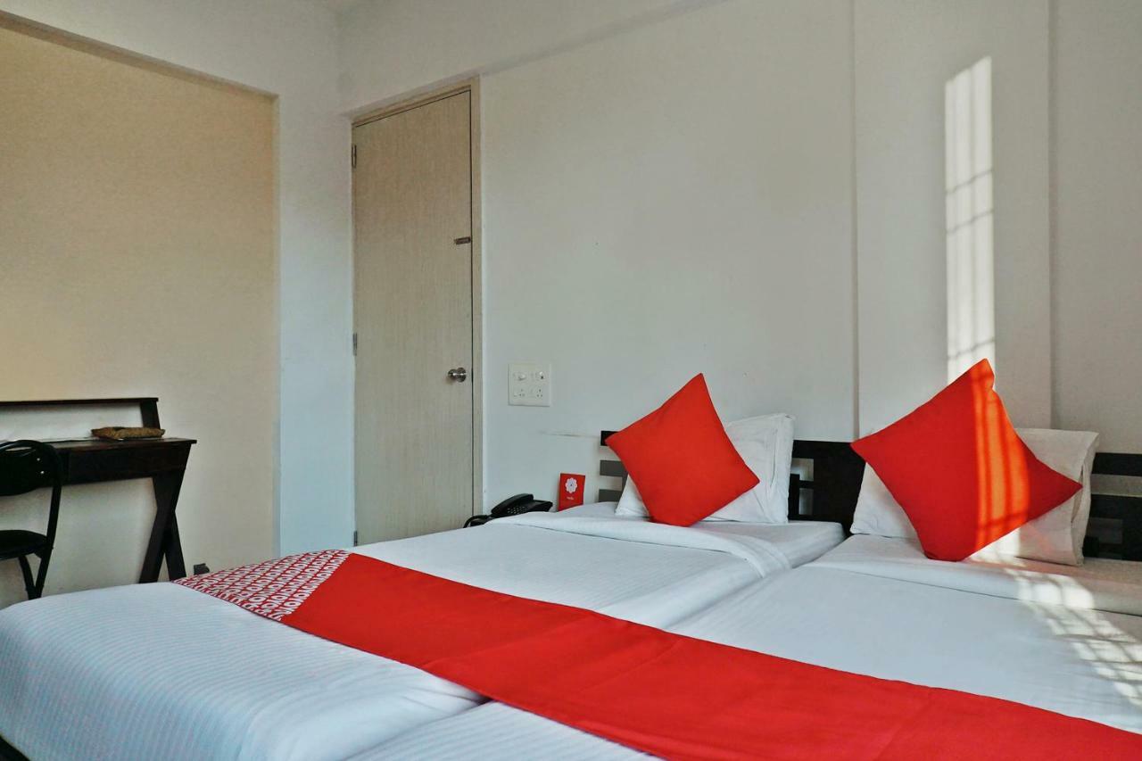 Oyo 12227 Hotel Resonare Baner Pune Exteriör bild