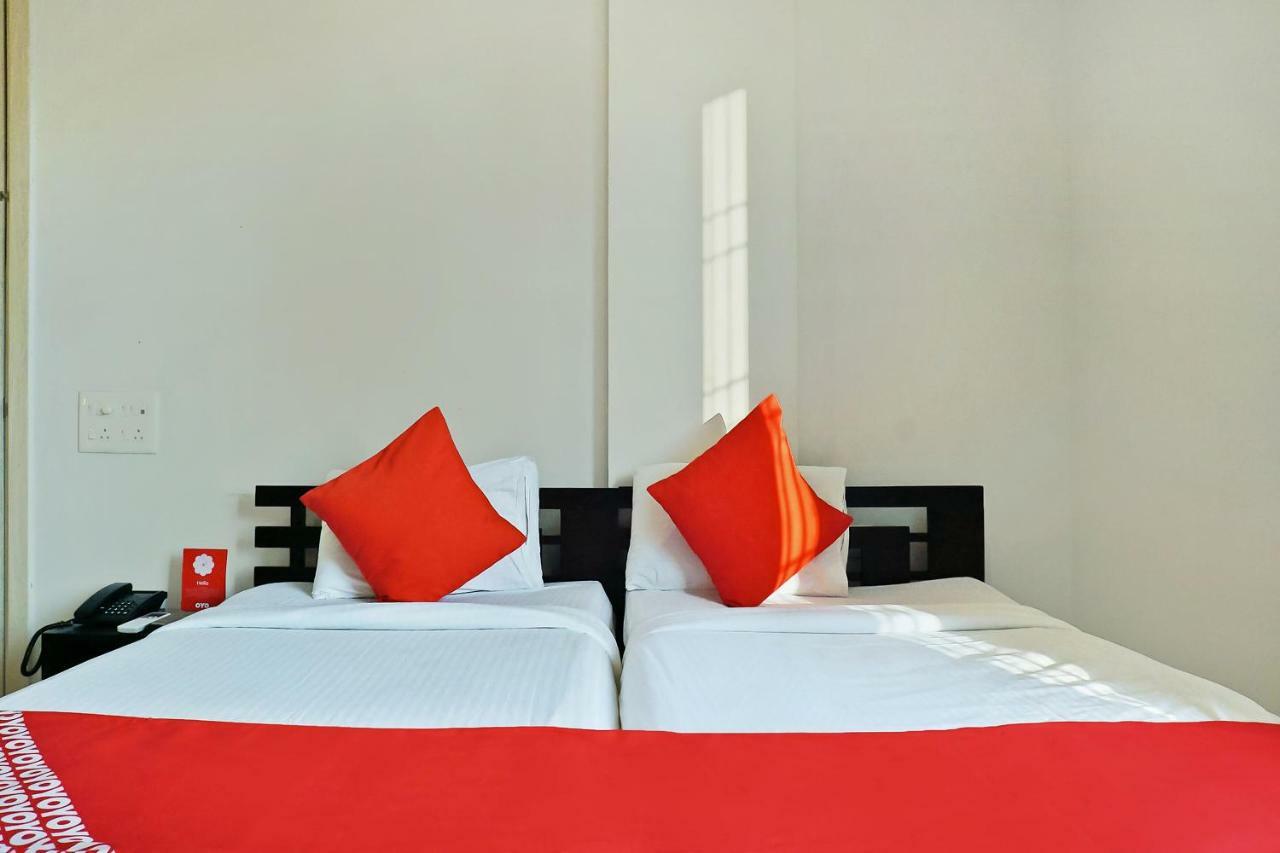 Oyo 12227 Hotel Resonare Baner Pune Exteriör bild
