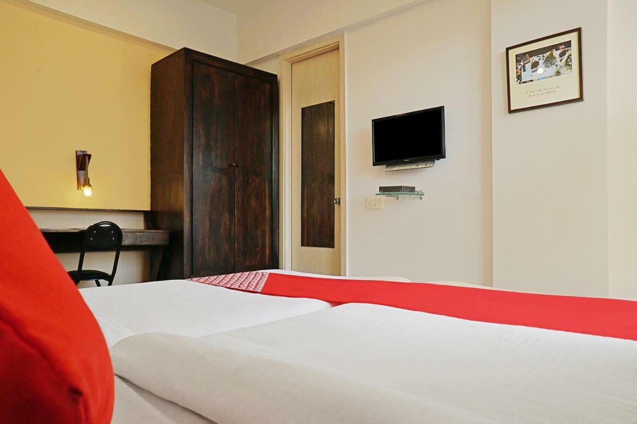 Oyo 12227 Hotel Resonare Baner Pune Exteriör bild